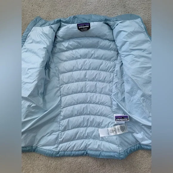 Patagonia Size XL, 14, Light Blue Down Sweater Puffer Coat - Picture 7 of 10